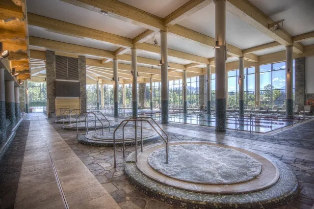 Baseny jacuzzi z bąbelkami